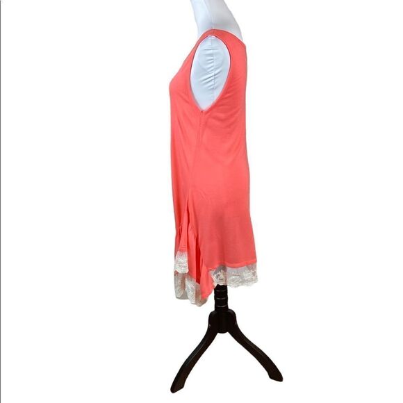 Charming Charlie Peach Sleeveless Asymmetrical Top With Lace Hem, Size M - Picture 3 of 8